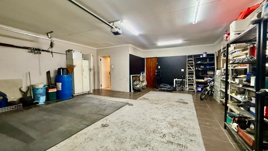 2 Bedroom Property for Sale in Parsonsvlei Eastern Cape